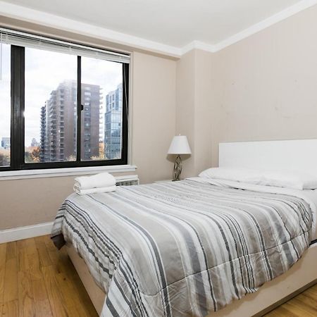 Bloc Away From Central Park Three-Bedroom Apartment With Private Balcony New York Exterior photo